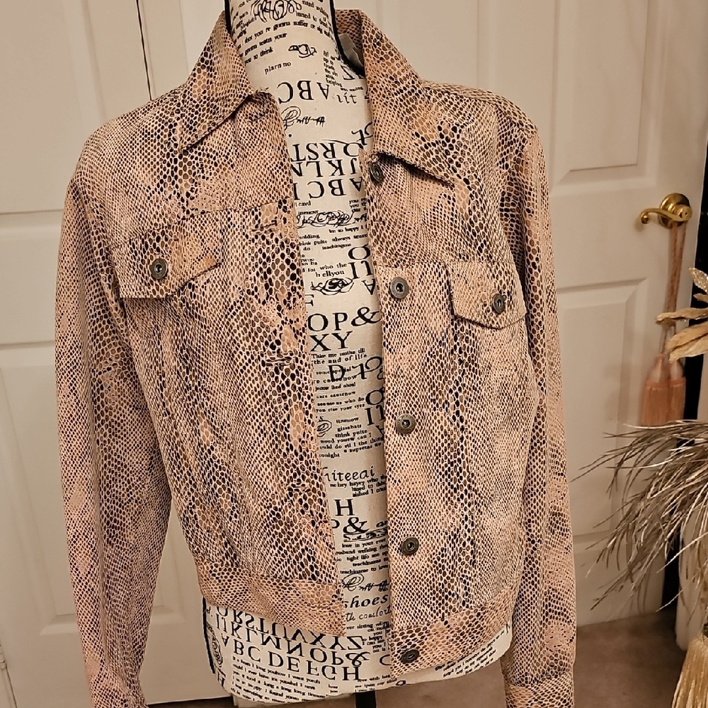 Liz Claiborne Tan Snake Print Jean Jacket - Picture 5 of 14